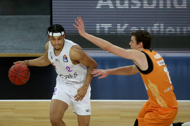 为科瓦西奇 为科瓦西奇